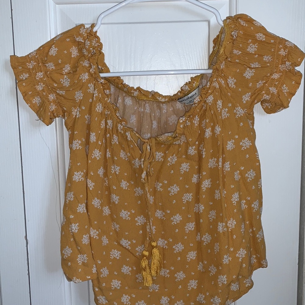 american eagle off the shoulder top